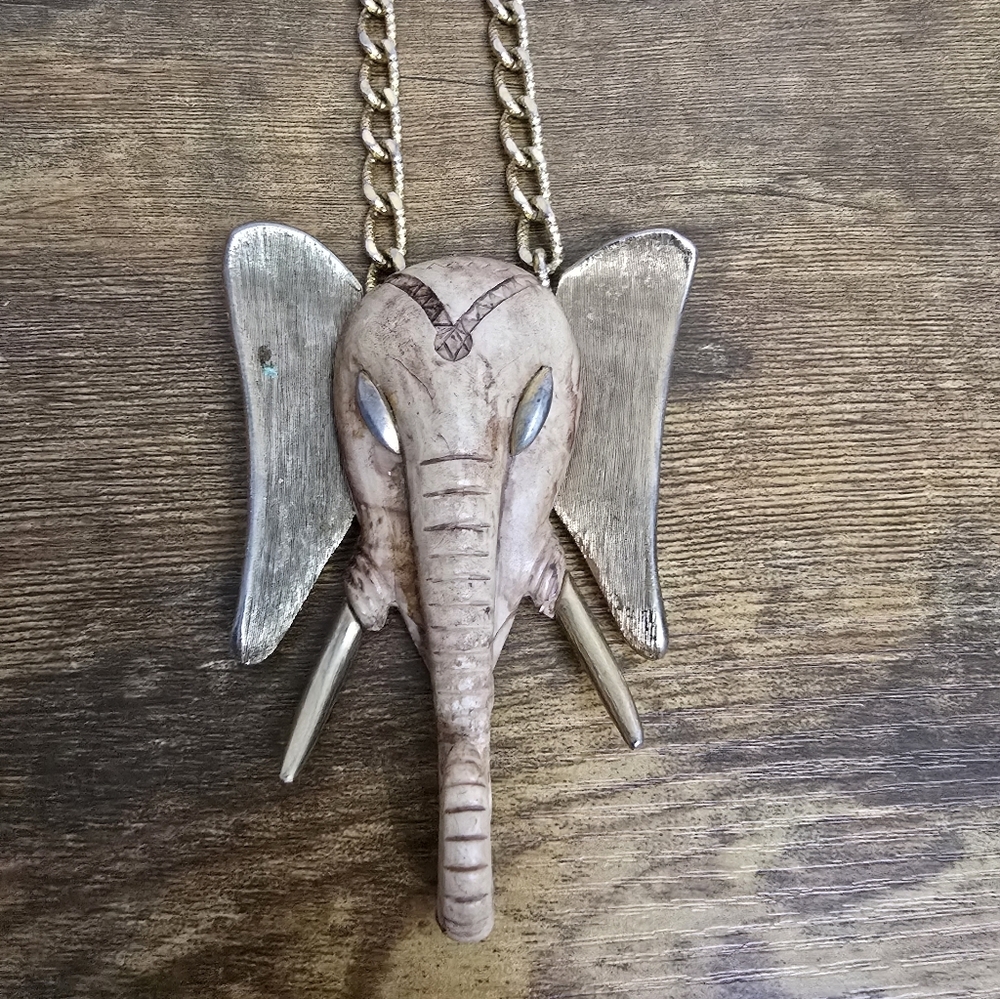Large Elephant Pendant Necklace with Chain - Picture 2 of 10